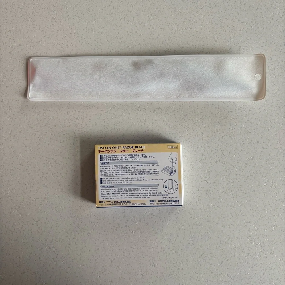 Pivot Point Designer Razor with Blades - Picture 2 of 2